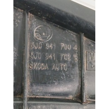 Recambio de faro antiniebla derecho para skoda fabia ii combi (545) 1.2 tsi referencia OEM IAM 5J0941700B  