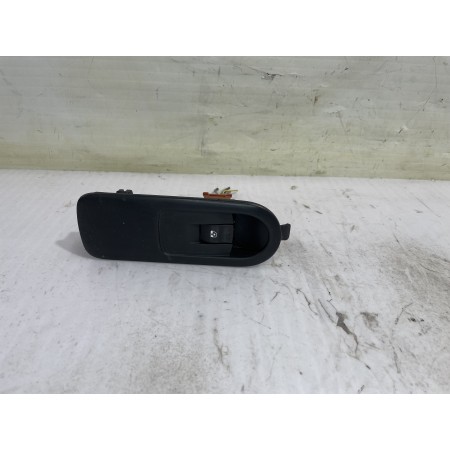 Recambio de mando elevalunas delantero derecho para renault scenic ii authentique referencia OEM IAM 156013740  
