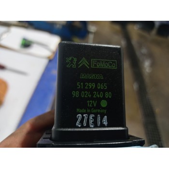 Recambio de caja precalentamiento para peugeot 3008 style referencia OEM IAM 9802424080  