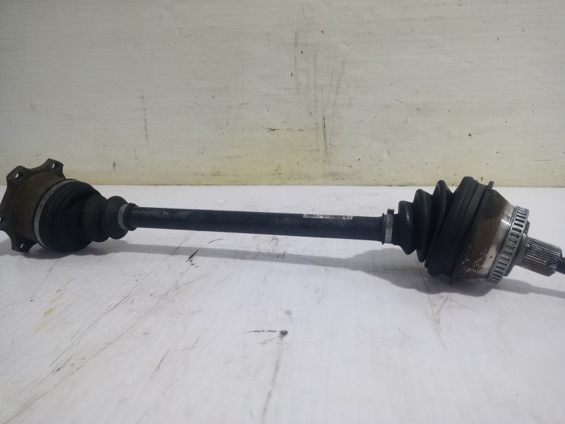 Recambio de transmision delantera izquierda para volkswagen passat berlina (3b3) advance referencia OEM IAM 8D0407271  