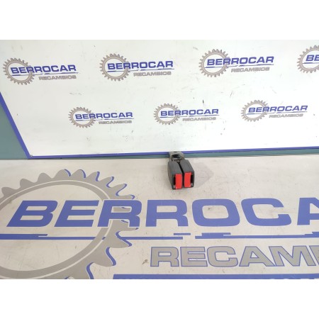 Recambio de anclaje cinturon para opel insignia berlina 2.0 16v cdti referencia OEM IAM 13267110  