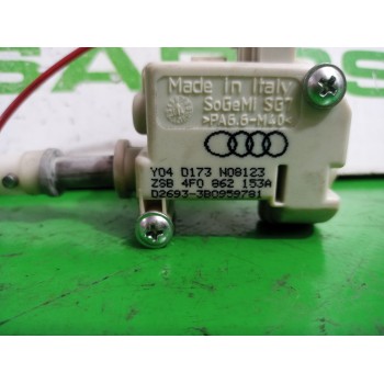 Recambio de motor tapa combustible para audi a6 berlina (4f2) 2.4 referencia OEM IAM 4F0862153A  