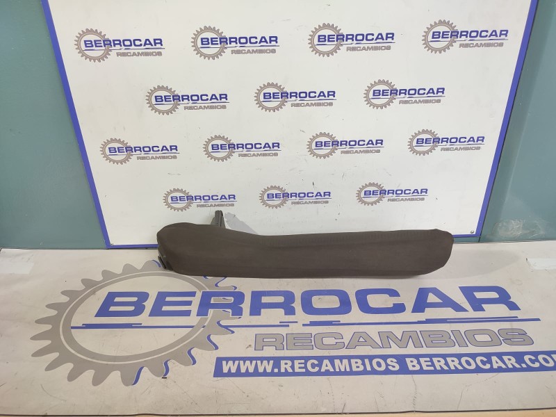 Recambio de panel lateral asiento para opel insignia berlina 2.0 16v cdti referencia OEM IAM 13304989  