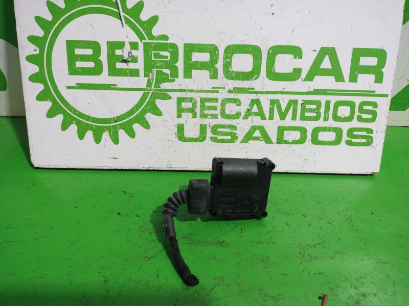 Recambio de motor apertura trampilla para audi a6 berlina (4f2) 2.4 referencia OEM IAM 4F0820511A  