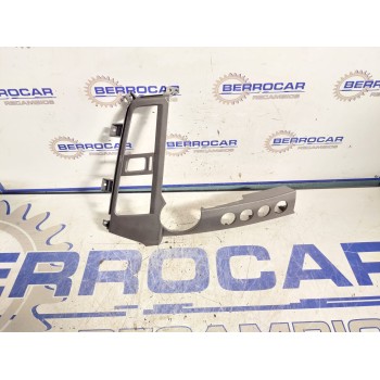 Recambio de moldura para ssangyong kyron 2.0 referencia OEM IAM 7661009000  