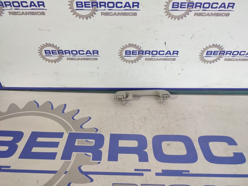 Recambio de asidero techo para opel insignia berlina 2.0 16v cdti referencia OEM IAM 5354923  