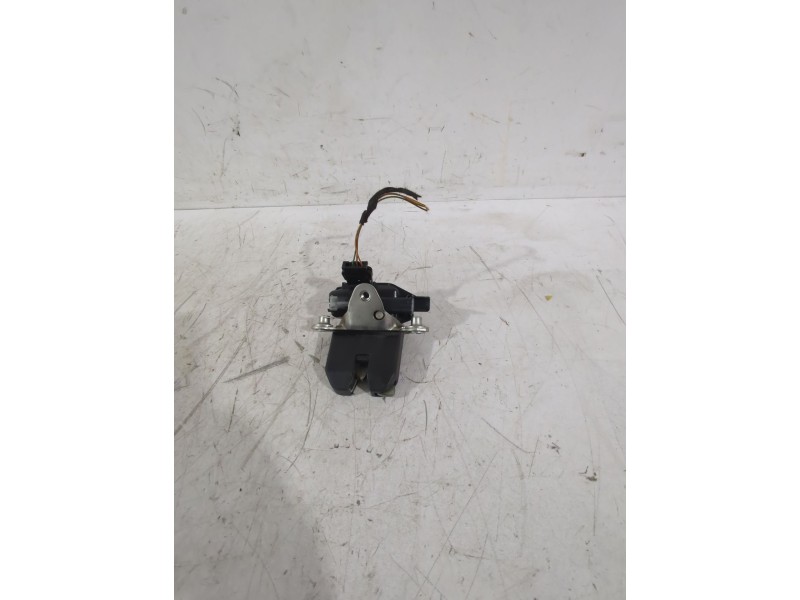 Recambio de cerradura maletero / porton para skoda fabia ii combi (545) 1.2 tsi referencia OEM IAM 5J0827501D  