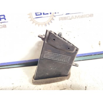 Recambio de rejilla aireadora para ssangyong kyron 2.0 referencia OEM IAM 6961009000  