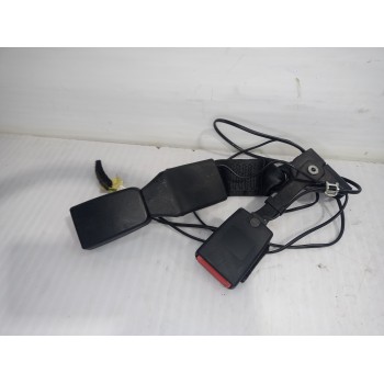 Recambio de enganche cinturon trasero central para peugeot 3008 style referencia OEM IAM 9681985380  