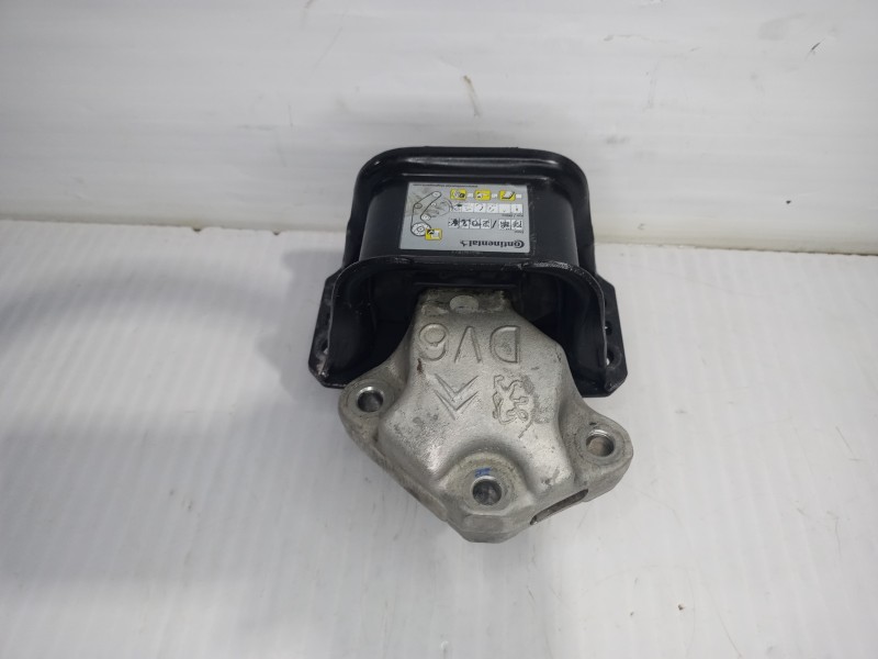 Recambio de soporte motor para peugeot 3008 style referencia OEM IAM 9682026780  