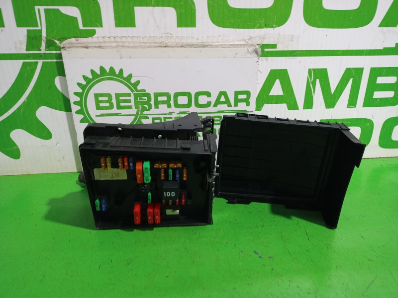 Recambio de caja reles / fusibles para volkswagen golf vi (5k1) advance referencia OEM IAM 01718130  