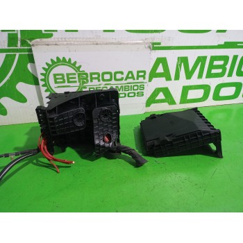 Recambio de caja reles / fusibles para volkswagen golf vi (5k1) advance referencia OEM IAM 01718130  