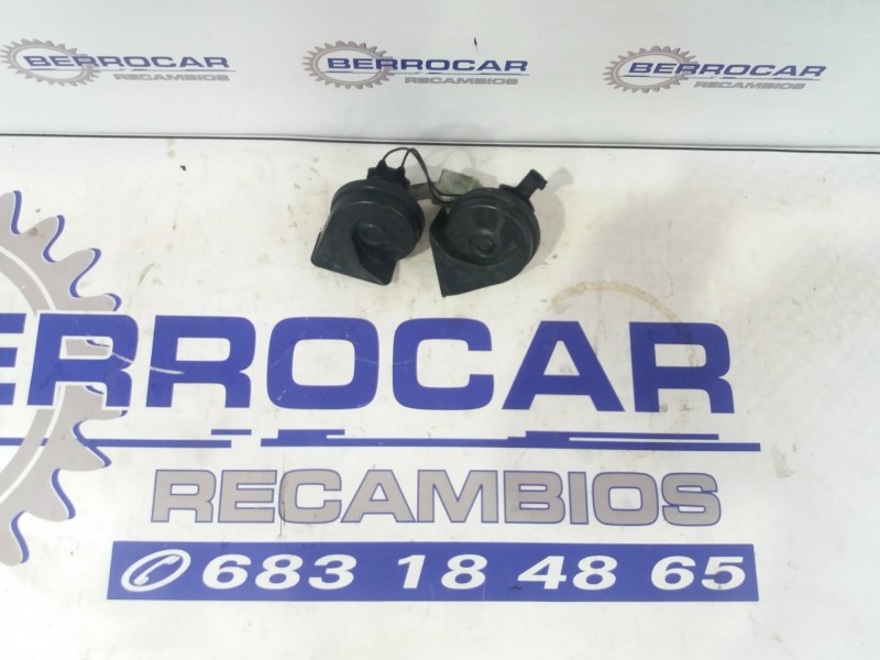 Recambio de claxon para ford transit caja cerrada ´06 2.2 tdci cat referencia OEM IAM A046522  