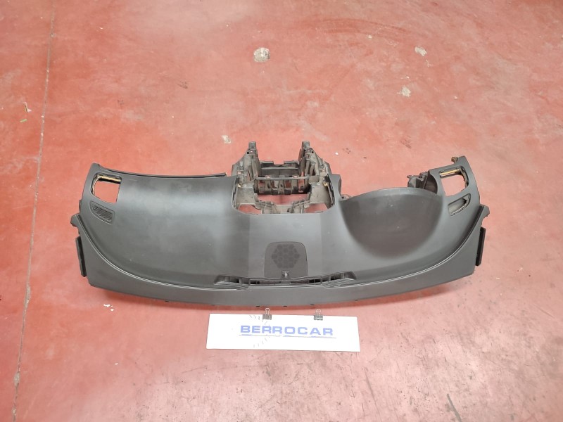 Recambio de salpicadero para opel insignia berlina 2.0 16v cdti referencia OEM IAM 7208212  
