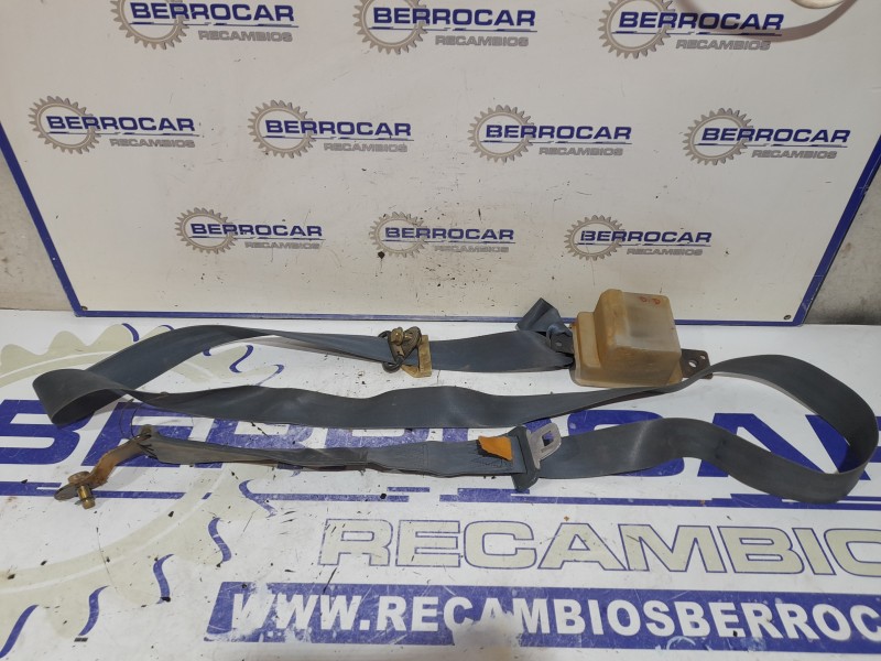 Recambio de cinturon seguridad delantero derecho para mitsubishi montero (l040) 2.5 turbodiesel referencia OEM IAM MB495883  