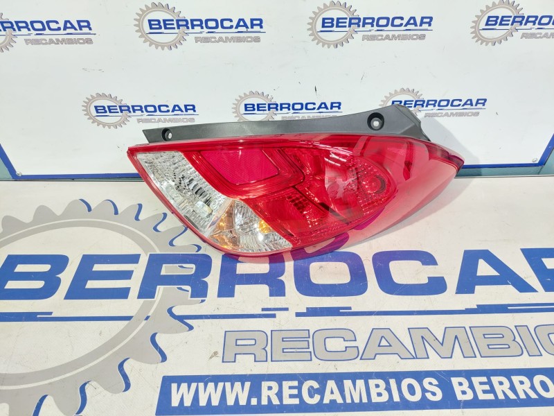 Recambio de piloto trasero derecho para hyundai i20 referencia OEM IAM 924024P500  
