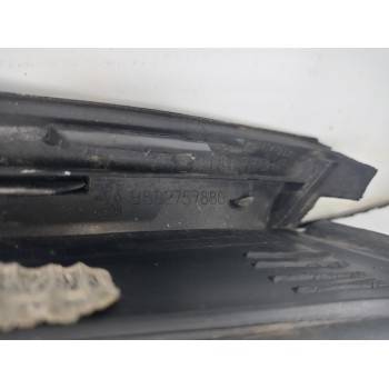 Recambio de moldura delantera derecha para peugeot 3008 style referencia OEM IAM 9682757880  