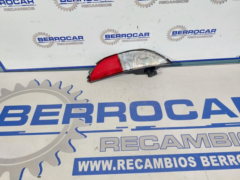Recambio de faro antiniebla trasero derecho para fiat grande punto (199) referencia OEM IAM 712201351110  