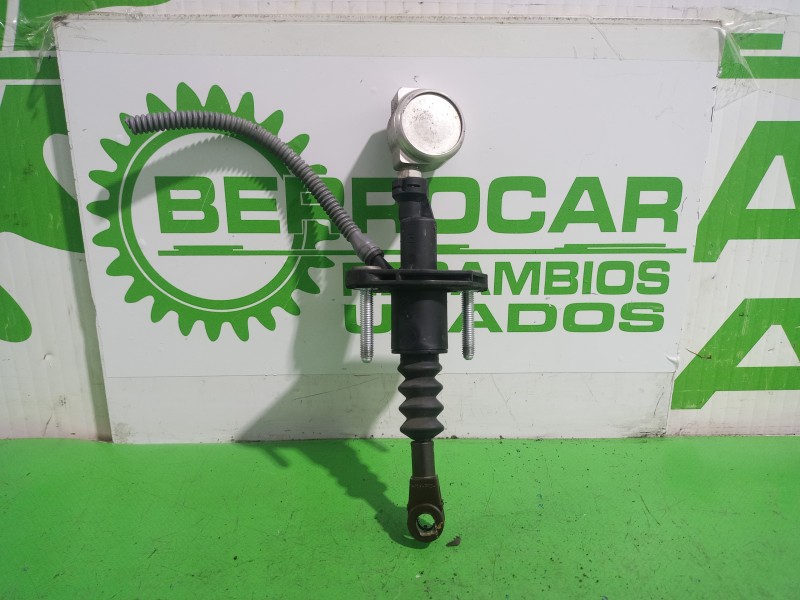 Recambio de bombin embrague para opel zafira b cosmo referencia OEM IAM 90581565  
