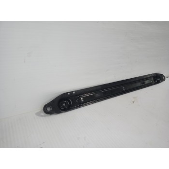Recambio de travesaño inferior para peugeot 3008 style referencia OEM IAM 3502AW  