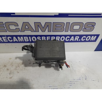 CAJA RELES / FUSIBLES 90560119 