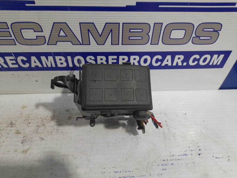 Recambio de caja reles / fusibles para opel zafira a elegance referencia OEM IAM 90560119  