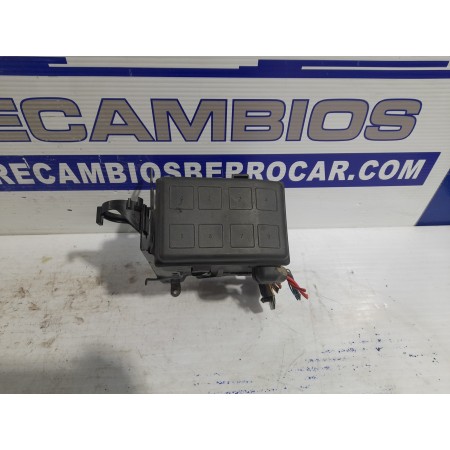 Recambio de caja reles / fusibles para opel zafira a elegance referencia OEM IAM 90560119  