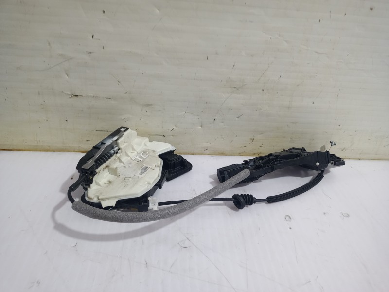 Recambio de cerradura puerta trasera derecha para skoda yeti active referencia OEM IAM 5E0839016A  