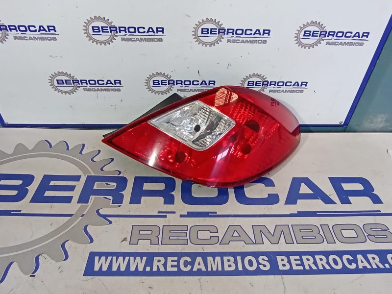 Recambio de piloto trasero derecho para opel corsa d referencia OEM IAM 13269051  