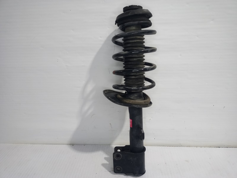 Recambio de amortiguador delantero izquierdo para peugeot 3008 style referencia OEM IAM 5208G2  