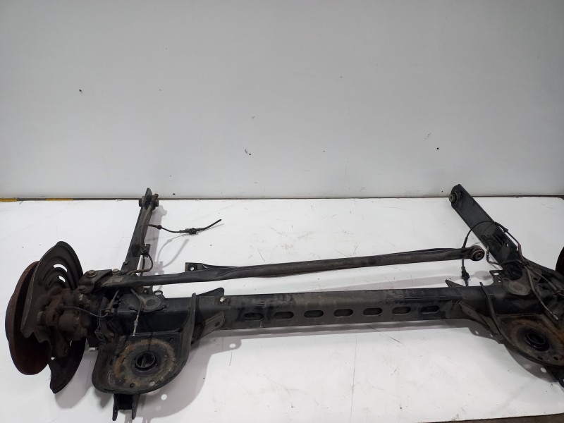 Recambio de puente trasero para renault trafic furgón l1h1 2,7t referencia OEM IAM 555016630R  