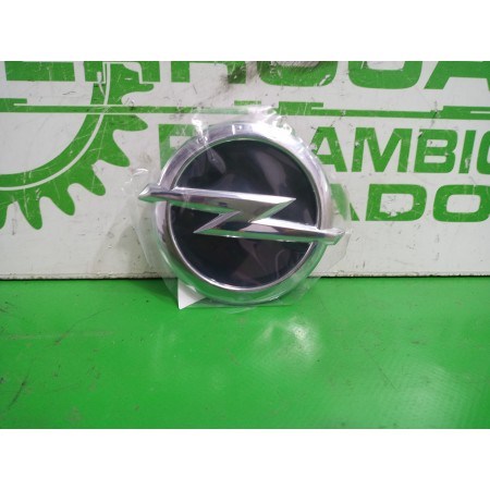 Recambio de emblema para opel mokka x referencia OEM IAM 96930051  