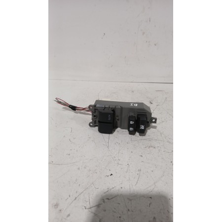 Recambio de mando elevalunas delantero izquierdo para toyota yaris (_p9_) 1.33 vvt-i (nsp90_) referencia OEM IAM 848200D100  