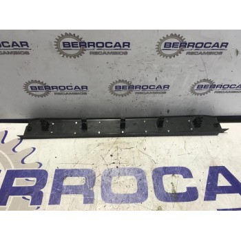 Recambio de moldura lateral para ssangyong kyron 2.0 referencia OEM IAM 7726009000  