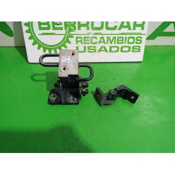 Recambio de bisagra puerta para audi a6 berlina (4f2) 2.4 referencia OEM IAM 8E0833411  
