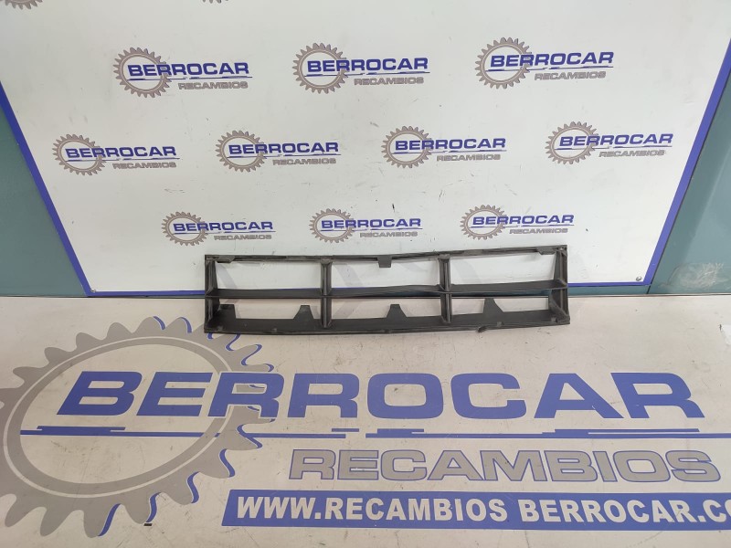 Recambio de rejilla delantera para bmw serie 5 berlina (e39) 2.8 24v cat referencia OEM IAM 51118235671  