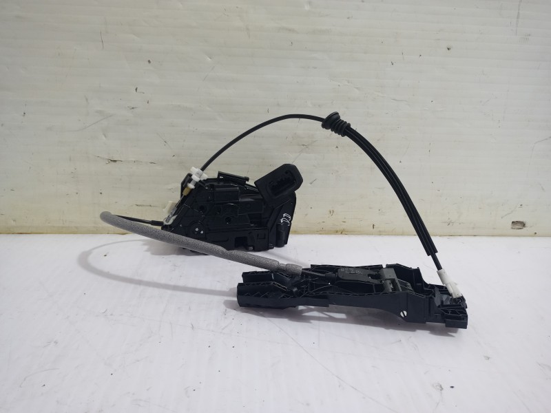 Recambio de cerradura puerta delantera derecha para skoda yeti active referencia OEM IAM 5E1837016A  