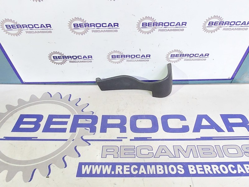 Recambio de moldura interior para peugeot 206 berlina 1.9 diesel referencia OEM IAM 9629338377  