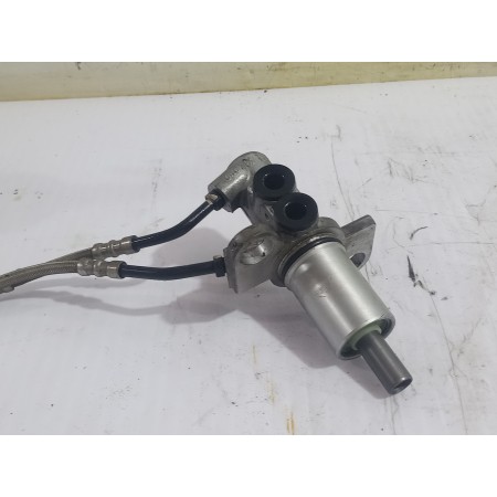 Recambio de bomba freno para volkswagen passat berlina (3b3) advance referencia OEM IAM 8E0611021  