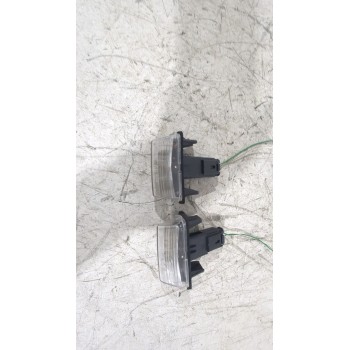 Recambio de piloto matricula para toyota auris (_e15_) 1.6 (zre151_) referencia OEM IAM 812700D120  