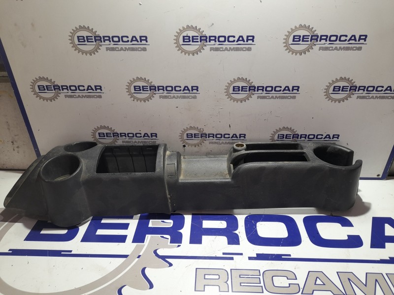 Recambio de consola central para hyundai getz (tb) 1.5 crdi cat referencia OEM IAM 846111C000  