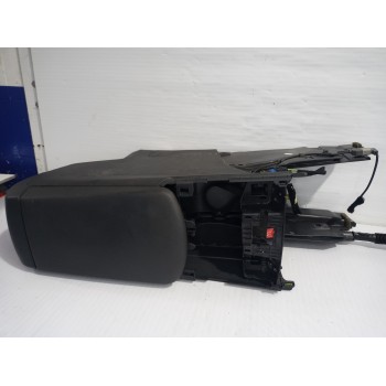 Recambio de consola central para peugeot 3008 style referencia OEM IAM 7591Q2  