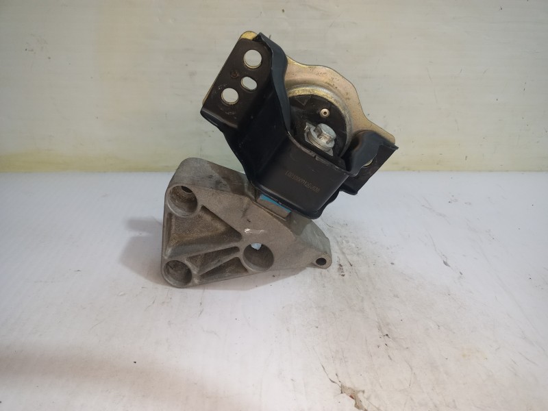 Recambio de soporte motor derecho para renault scenic ii authentique referencia OEM IAM 8200437464  