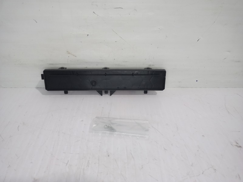 Recambio de moldura para volkswagen golf vii lim. bluemotion referencia OEM IAM T1015742R  