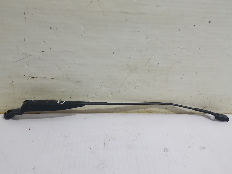 Recambio de brazo limpia delantero derecho para fiat 500 cabrio (150) aniversario referencia OEM IAM 312PSX  