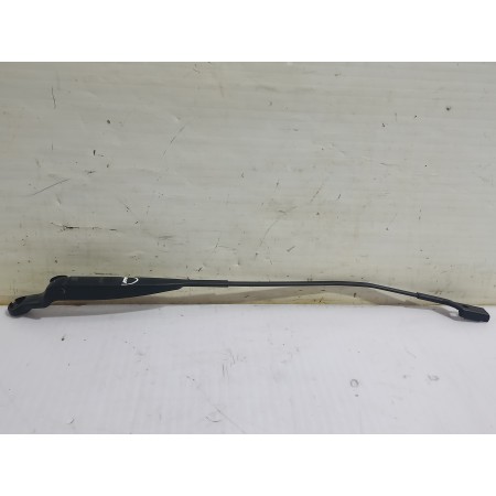 Recambio de brazo limpia delantero derecho para fiat 500 cabrio (150) aniversario referencia OEM IAM 312PSX  
