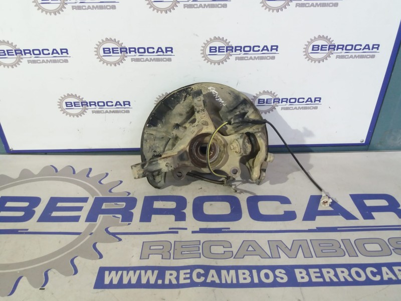 Recambio de mangueta delantera derecha para toyota avensis berlina (t25) 1.8 16v cat referencia OEM IAM 4321105051  