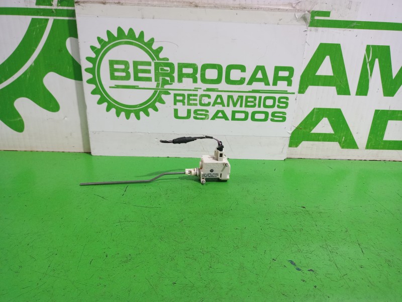 Recambio de motor tapa combustible para volkswagen golf vi (5k1) advance referencia OEM IAM 5K6810773A  