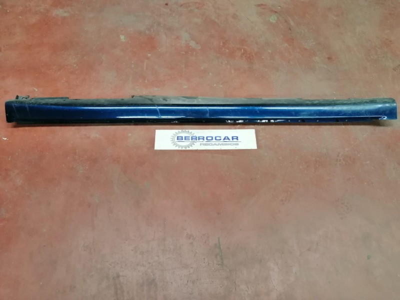 Recambio de faldon lateral para toyota corolla verso (r1) 2.2 d-cat referencia OEM IAM 758510F020  