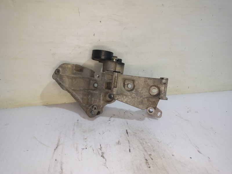 Recambio de soporte alternador para renault scenic ii authentique referencia OEM IAM 8200365097  